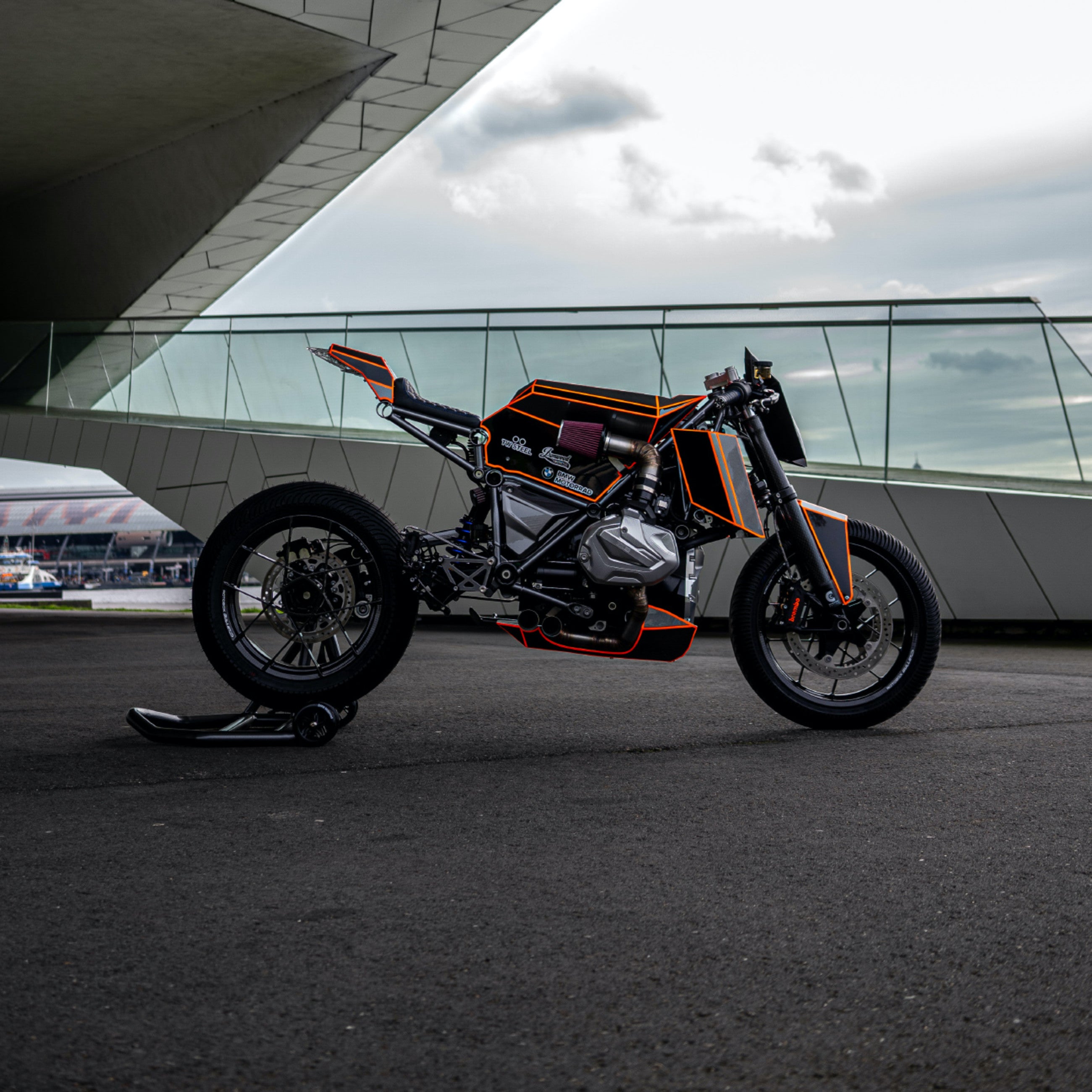 BMW Dominator Special Edition